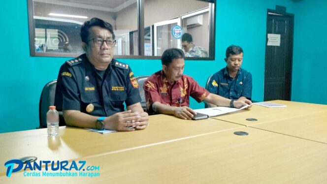 
					Peredaran Makin Masif, Diskominfo-Bea Cukai Sosialisasi ‘Gempur Rokok Ilegal’