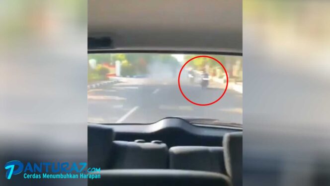 
					Viral, Sekelompok Remaja Gunakan Mobil Asapi Pemotor