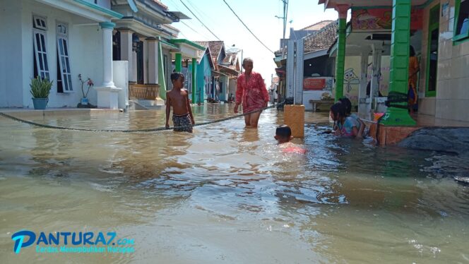 
					Banjir Rob Terjang Kalibuntu Kraksaan, yang Ketiga Sepanjang 2022