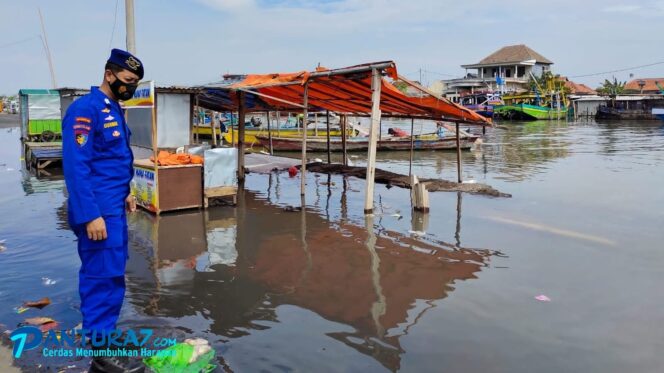 
					Rob Rendam Pesisir Pasuruan, Diperkirakan Berlangsung 3 Hari