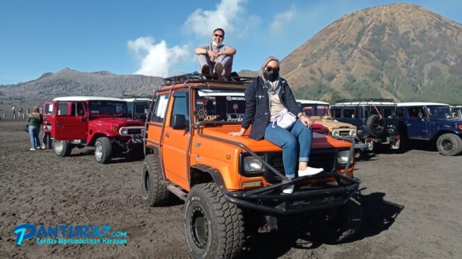 
					Jeep Bromo Sarat Penumpang Jatuh ke Jurang, 2 Orang Tewas