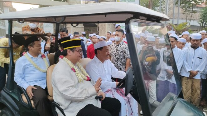 
					Ketum Partai Golkar Kunjungi Ponpes Genggong, ini Tujuannya