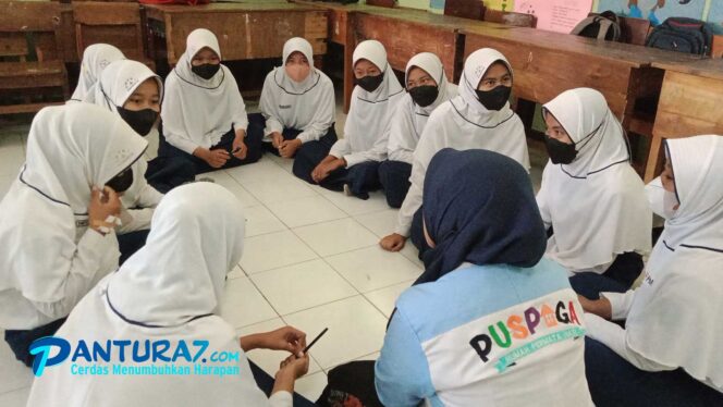 
					Siswa SMP Korban Jembatan Ambrol Jalani Trauma Healing