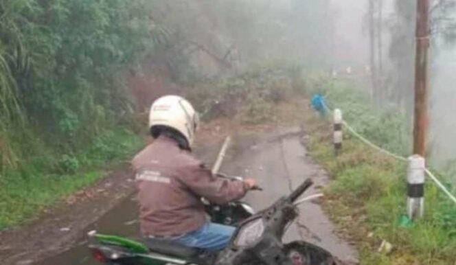 
					Diterjang Longsor, Akses Puncak B-29 Lumajang Tertutup