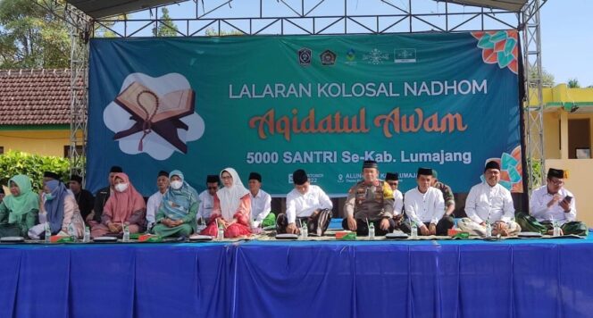 
					PUNCAK HSN: Forkopimda dan Kankemenag Lumajang saat penutupan HSN 2022. (foto: Asmadi).