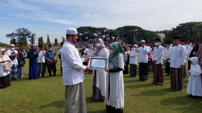 
					Pemkot Probolinggo dan Ribuan Santri Gelar Upacara HSN