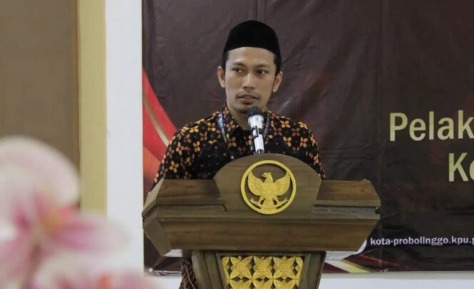 
					Foto: Ketua Divisi Sosialisasi Pendidikan Pemilih, Partisipasi Masyarakat, dan Sumberdaya Manusia KPU Kota Probolinggo, Radfan Faisal.