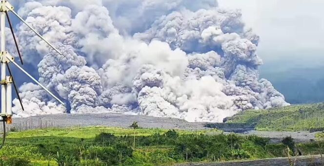 
					Wabup Larang Warga Beraktivitas di Sepanjang Aliran Lahar Semeru