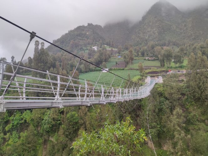 
					Jembatan Kaca di Bromo Segera Diresmikan Akhir Tahun 2022