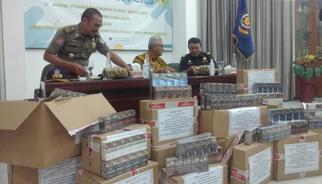 
					Peredaran 4.119 Rokok Ilegal di Lumajang Digagalkan 