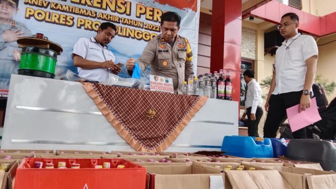 
					Terendus Polisi, Pesta Miras Malam Tahun Baru di Leces Kandas