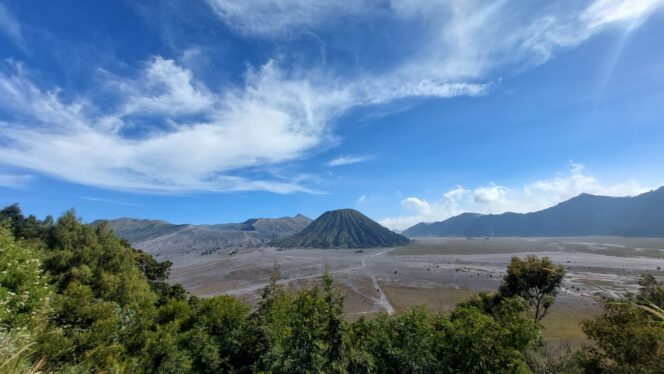 
					Wulan Kapitu, Kawasan Gunung Bromo Ditutup bagi Kendaraan Bermotor