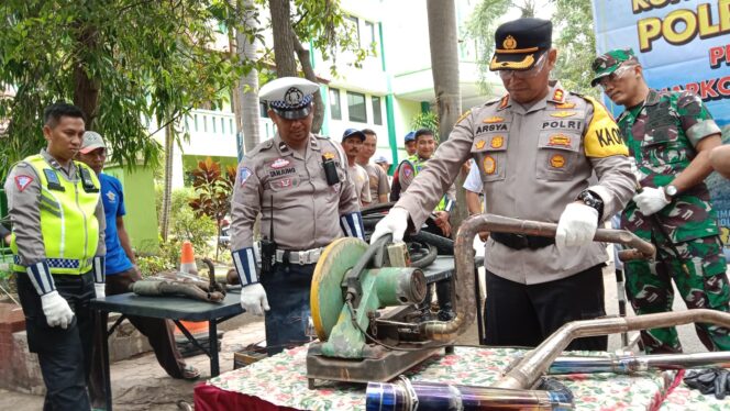 
					Awas! Pengguna Knalpot Brong saat Tahun Baru Bakal Ditindak Polisi