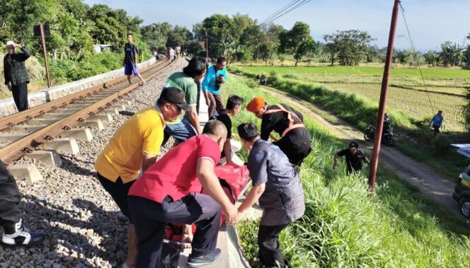 
					Diduga Depresi, Remaja Perempuan di Pasuruan Tabrakan Diri ke KA, Tinggalkan Wasiat ini