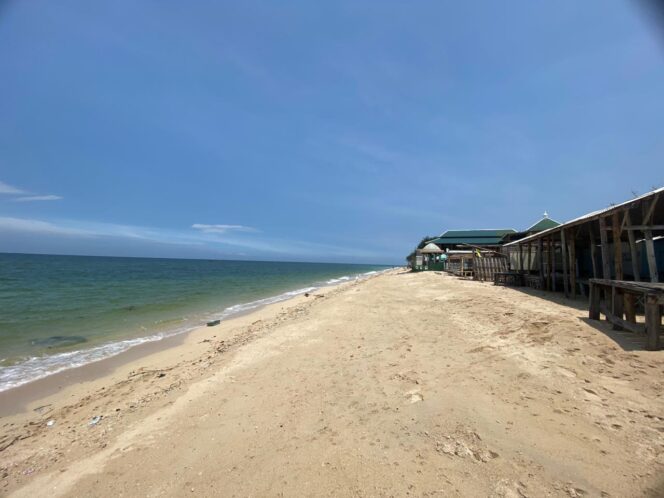 
					Dibuka Lagi, Wisatawan Snorkeling di Giliketapang Masih Sepi