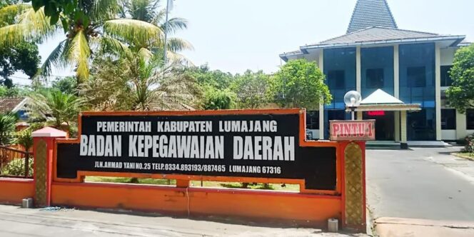 
					Kantor Badan Kepegawaian Daerah (BKD) Kabupaten Lumajang . 