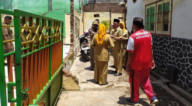 
					Pensiunan Guru Enggan Tinggalkan Rumah Dinas, Terpaksa Ditertibkan 