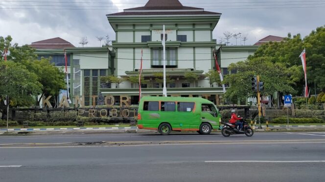 
					Kantor Bupati Probolinggo.