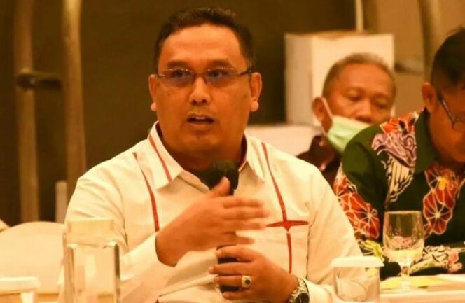 
					Ketua Komisi D DPRD Lumajang, Supratman