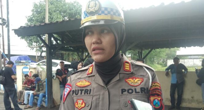 
					Kasatlantas Polres Lumajang, AKP Radyati Putri Pradini. 