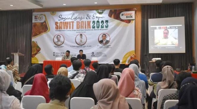 
					SOSIALISASI: Sosialisasi investasi sawit yang digelar Partai Nasdem untuk masyarakat Kabupaten Lumajang. (foto: istimewa)