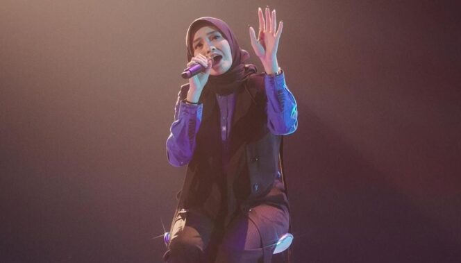 
					UKIR SEJARAH: Salma Salsabila, gadis asal Dringu, Probolinggo, juara Indonesian Idol XII. (foto: IG Salma Salsabil12).