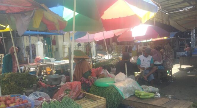 
					MODERN: Pasar Senduro Lumajang terapkan transaksi digital meski secara fisik tergolong pasar tradisional. (foto: Asmadi)