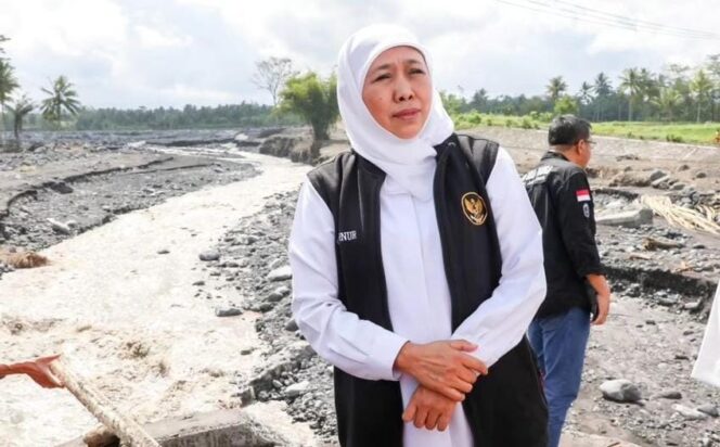 
					Gubernur Jawa Timur, Khofifah Indar Parawansa saat kunjungan kerja di Kabupaten Lumajang. (foto: IG khofifah.ip)