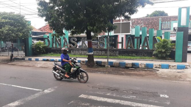 
					Kantor Dinas Kesehatan (Dinkes) Kabupaten Probolinggo. (foto: Ali Ya'lu)