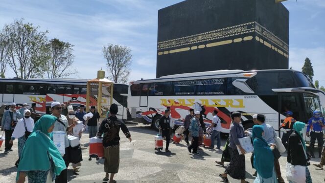 
					PERSIAPAN HAJI: Kemenag membuka pendaftaran sebagai Panitia Penyelenggara Ibadah Haji (PPIH) menyambut musim haji tahun 2024. (foto: dok)