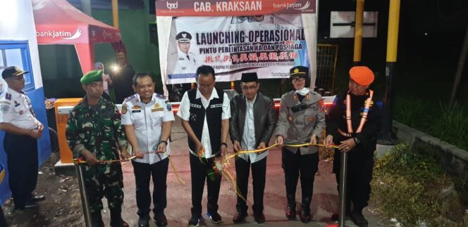 
					Pj Bupati Probolinggo, Ugas Irwanto dan Forkopimda meresmikan pos perlintasan kereta api JPL 17 (foto: Istimewa).