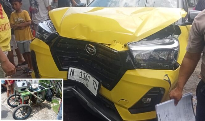 
					Daihatsu Rocky ringsek pasca menabrak gerobak PKL. (foto: Moh. Rois)