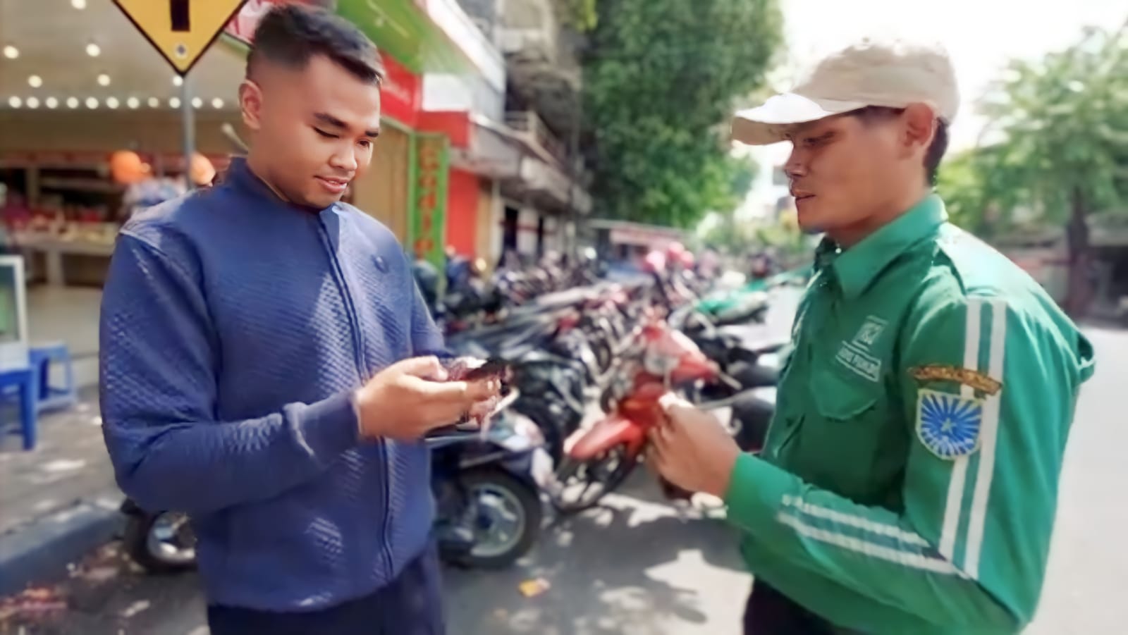 Dishub Kota Probolinggo Terapkan Parkir QRIS Di Enam Titik - PANTURA7 ...