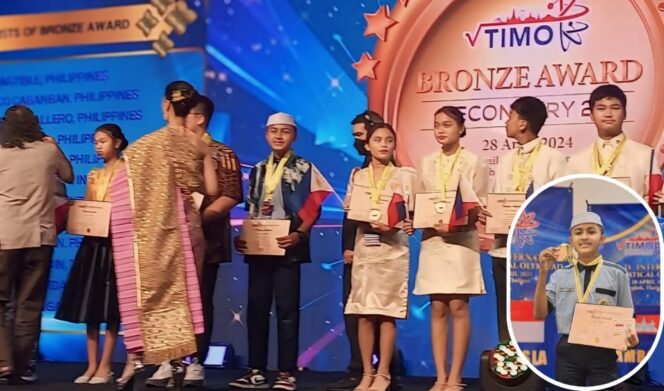 
					GO INTERNASIONAL: Widhat Ainur Muttaqin saat menerima Bronze Medal di ajang Thailand International Mathematical Olympiad (TIMO) di Bangkok, Thailand. (foto: Istimewa).