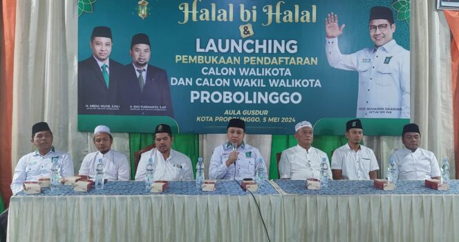 
					PENJARINGAN: Pengumuman pendaftaran Bakal Calon Walikota dan Bakal Calon Wakil Walikota oleh DPC PKB Kota Probolinggo. (foto: Hafiz Rozani).