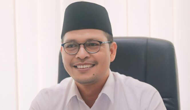 
					Plt. Kasi Pondok Pesantren Kantor Kementerian Agama (Kankemenag) Kabupaten Lumajang, Abdul Rofiq. (foto: Asmadi).