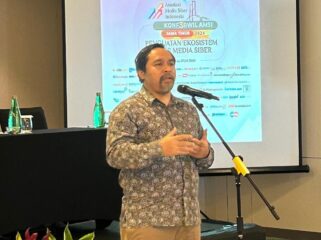  Ketua Umum Asosiasi Media Siber Indonesia (AMSI) Pusat, Wahyu Dhyatmika, saat sambutan dalam Konferwil 3 AMSI Jawa Timur, Sabtu (27/7/24) siang. (foto: istimewa).