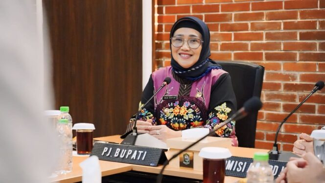 
					Pj. Bupati Lumajang, Indah Wahyuni alias Yuyun. (foto: IG yuyun.yiw)