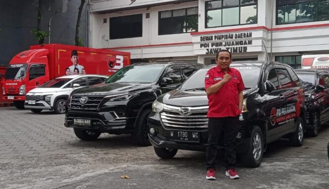 
					SERUAN BOIKOT: Nur Ali Husin saat berada di kantor DPW PDI Perjuangan Jawa Timur. (foto: Ali Ya'lu).