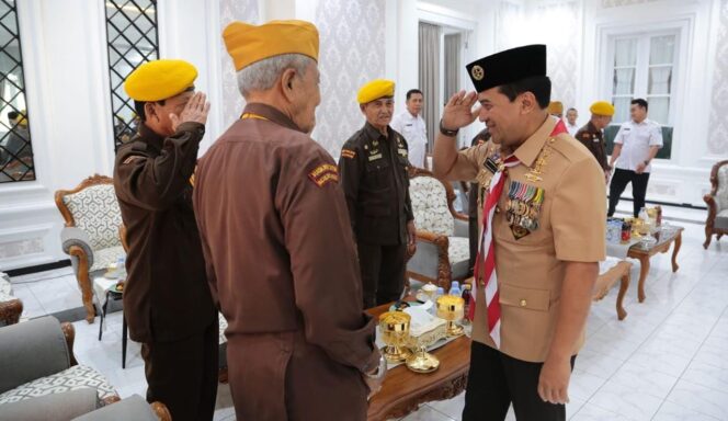 
					SILATURRAHMI: Pj Walikota Probolinggo, Nurkholis bertemu anggota LVRI Kota Probolinggo (Foto: Istimewa).