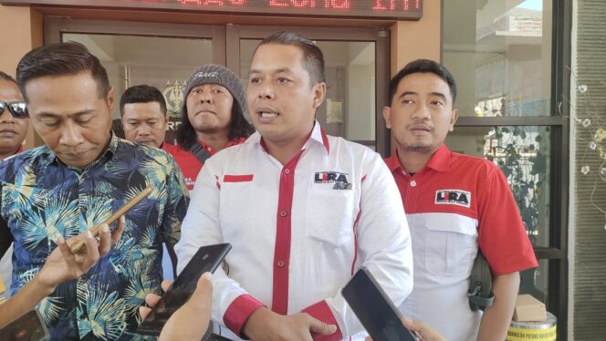 
					SEPAKAT: Gubernur Lira Jawa Timur, Samsudin  saat mendatangi Kejari Probolinggo, Selasa (20/8/2024).