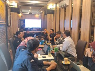 Rapat pleno KPU Kabupaten Pasuruan. 