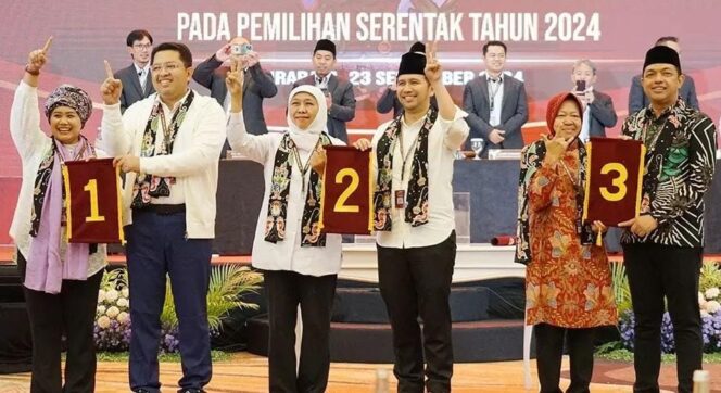 
					TIGA PASLON: Tiga paslon Gubernur - Wakil Gubernur Jawa Timur saat menunjukkan nomor urut. (foto: IG kpujatim).