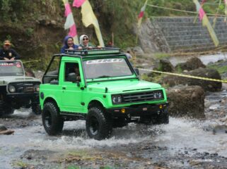 Kabupaten Lumajang juga memiliki beberapa wisata alam yang menarik dan eksotis seperti di lereng Gunung Semeru (Foto: Asmadi).