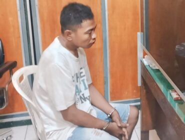 TERTANGKAP: SF, pelaku curanmor milik warga Kelurahan Ketapang, Kota Probolinggo saat dimintai keterangan. (foto: istimewa)
