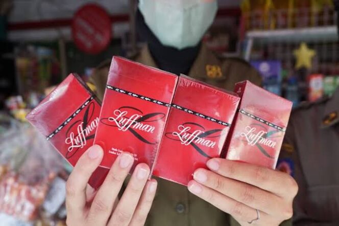 
					Rokok Ilegal yang disita Satpol PP Lumajang. ( Foto : Asmadi)