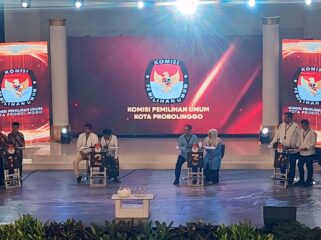 Situasi  debat paslon di Gedung Widya Harja, Kota Probolinggo.