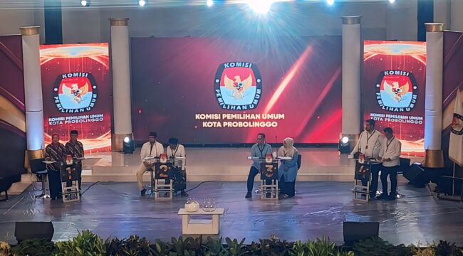 Situasi  debat paslon di Gedung Widya Harja, Kota Probolinggo.