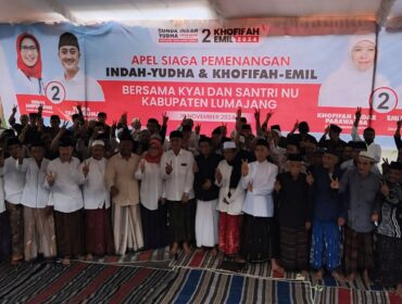 Calon Bupati Lumajang nomor urut 2 bersama alim ulama.