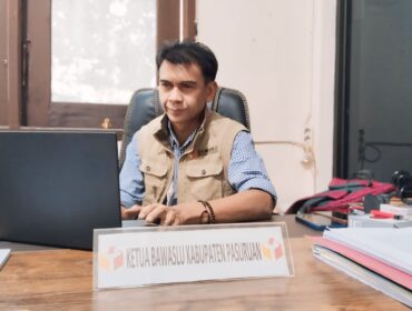 Ketua Bawaslu Kabupaten Pasuruan, Arie Yoenianto